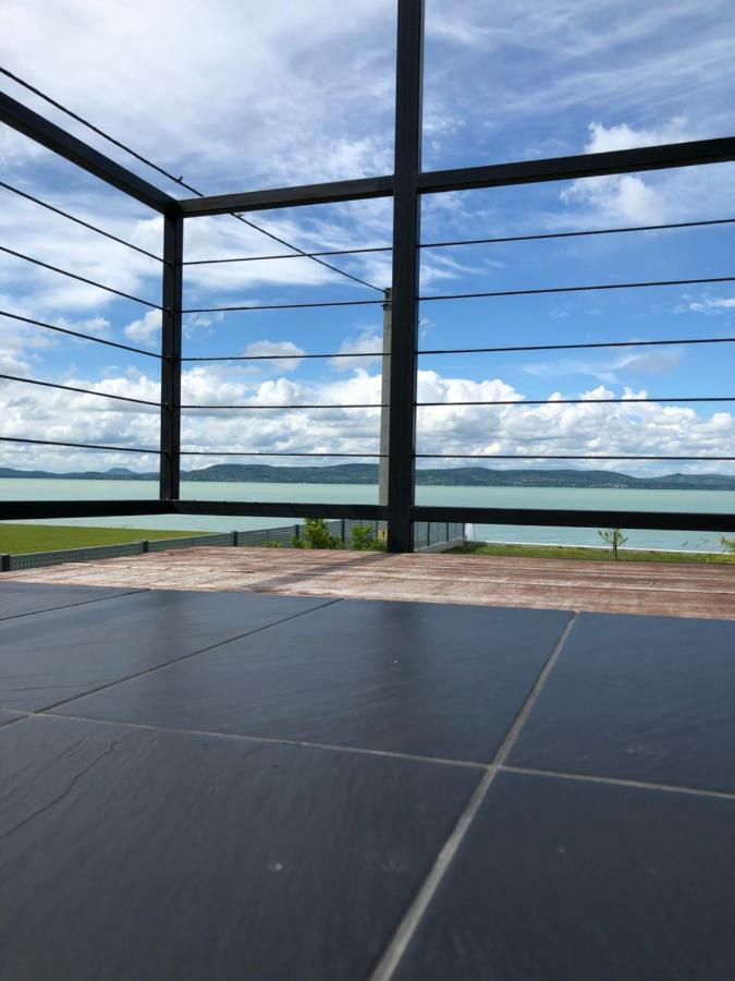 Hullam Apartman Balatonlelle Buitenkant foto
